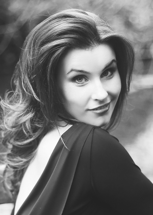Anna Devin 800Px