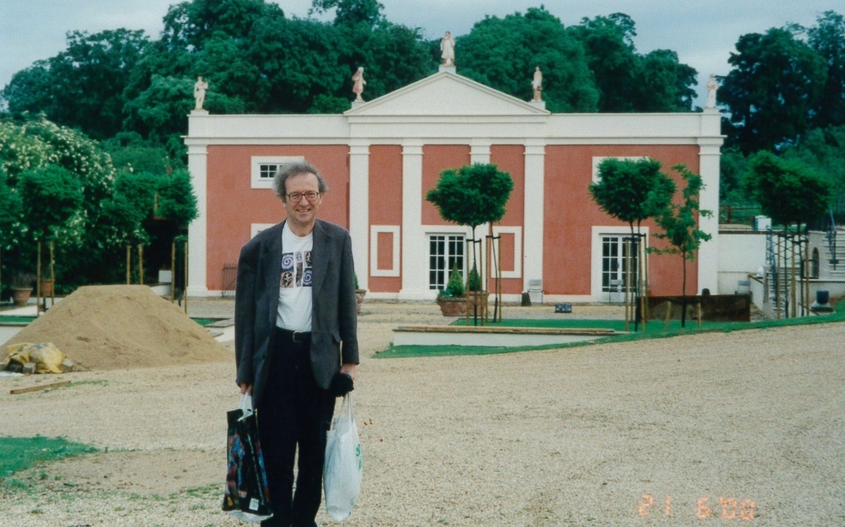 2000 Jun 21 Anthony Negus First Day